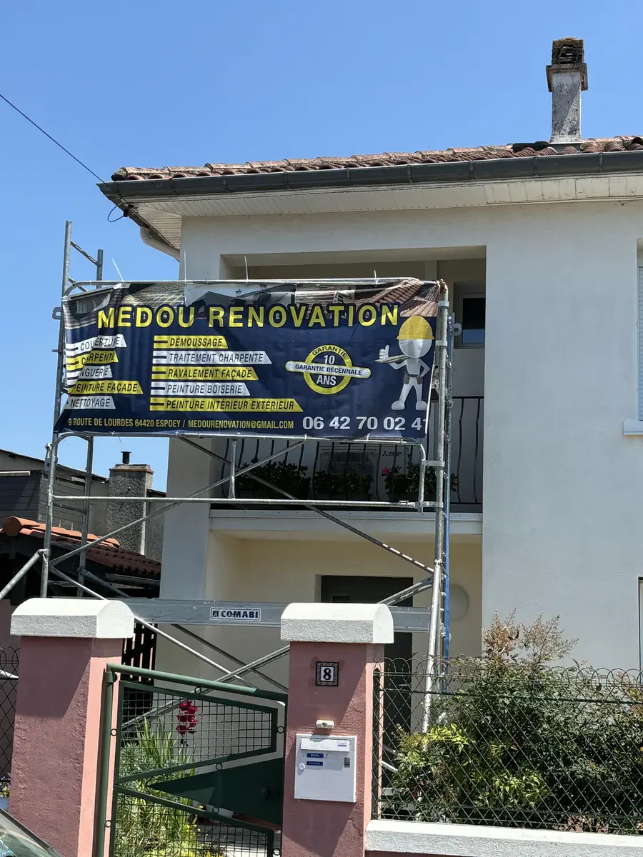 Sous-face en lambris PVC et rives alu à Pau