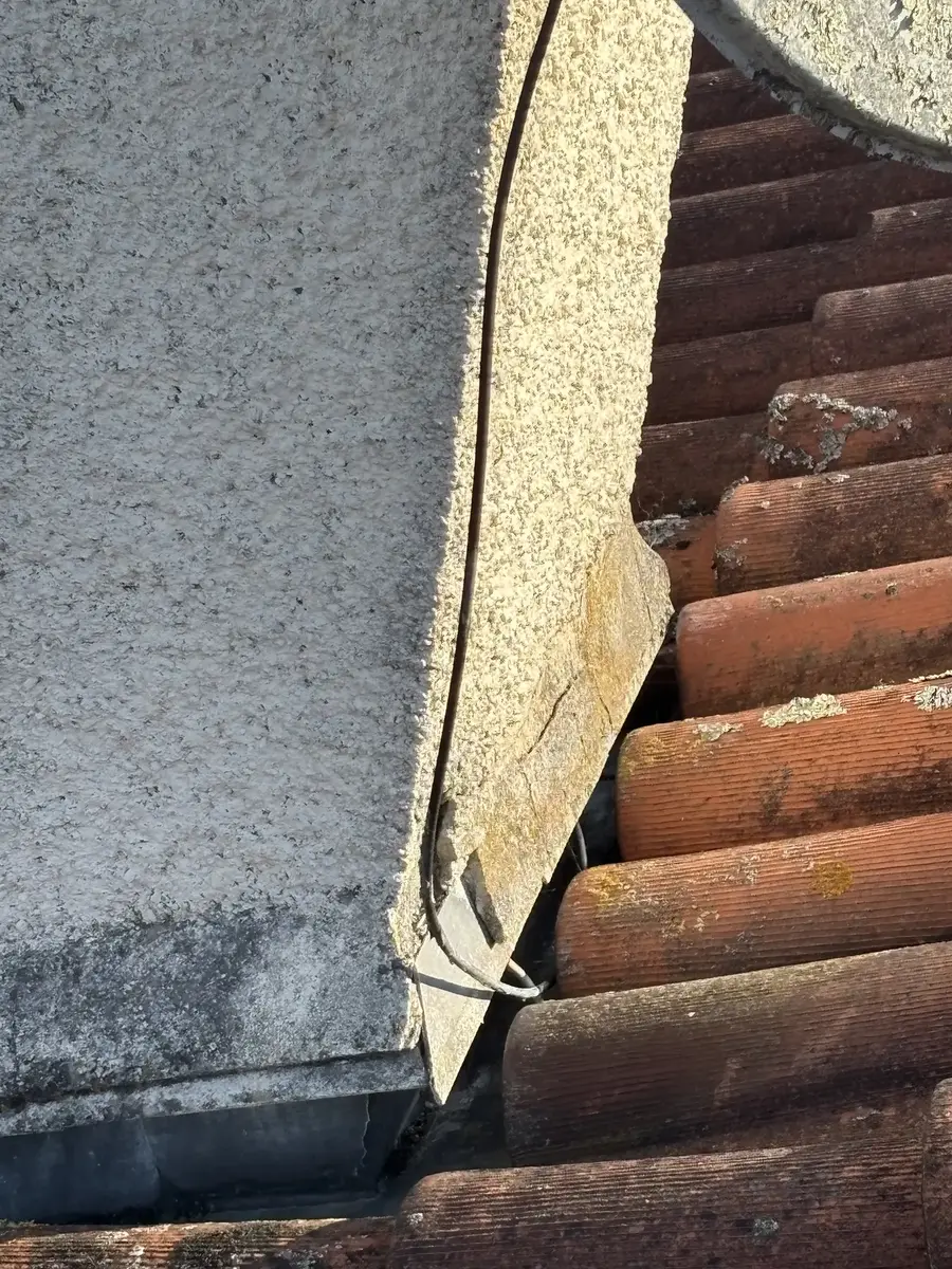 Zinguerie autour d'une cheminée à Pau