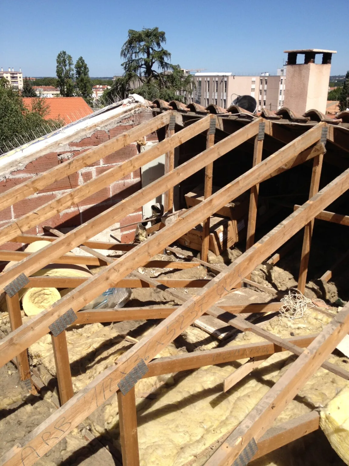 Charpente rénovation chevrons bois